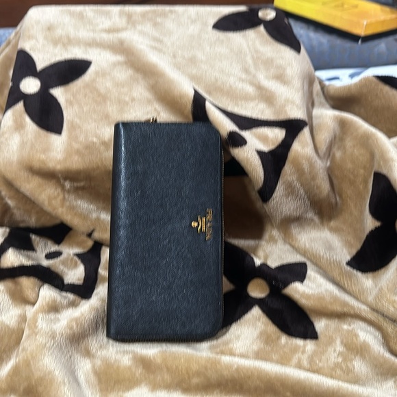 Prada long wallet new - Picture 3 of 4